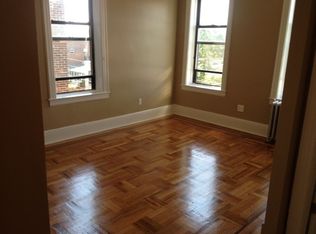 3214 30th St, Astoria, NY 11106