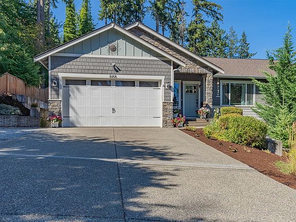 3rd image of 8105 124th Street E