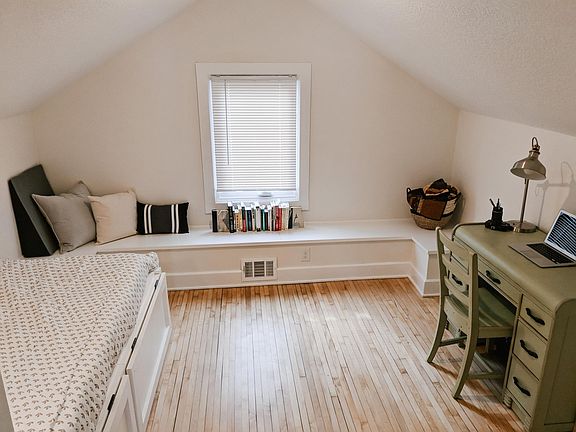 4th image of 3216 Lyndale Ave S #300