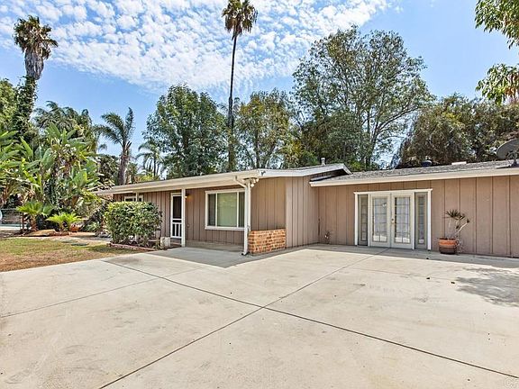 3rd image of 2128 Bautista Ave