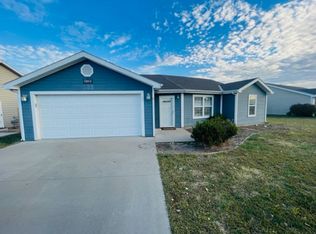 2700 Brookville Dr, Manhattan, KS 66502