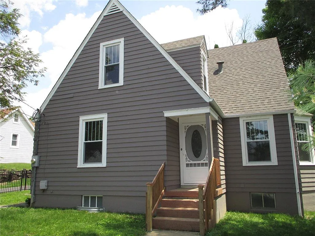 200 Collinsville Ave photo 1