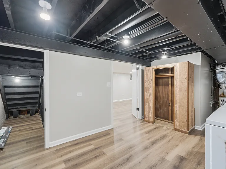 5906 Capulina Ave — Photo 23