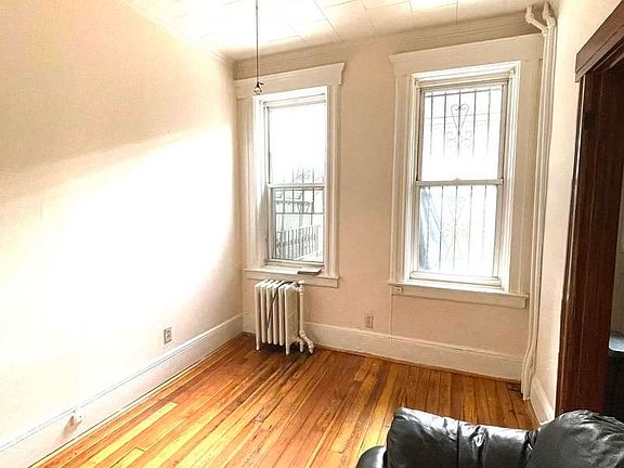 3rd image of 31-10 24th Ave #1F