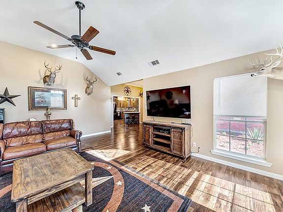 4th image of 3017 English Creek Dr