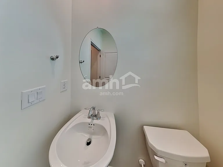 301 Pecan Dr — Photo 10