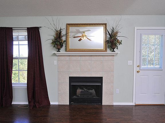 5th image of 145 Hedgeapple Rd