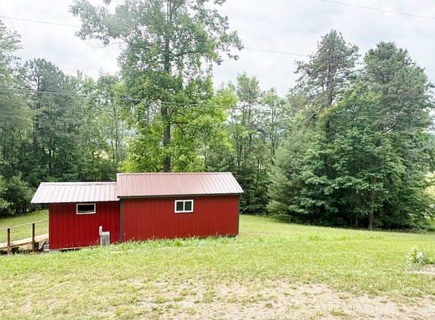 Listing photo 5