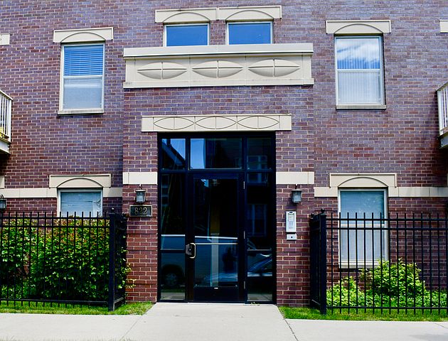 1st image of 822 E Bowen Ave APT 2A