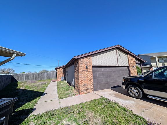 3rd image of 3207 Lois Arlene Cir #3207