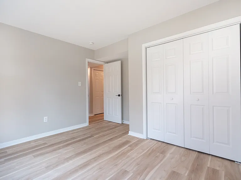 441 Battersea Ln — Photo 26