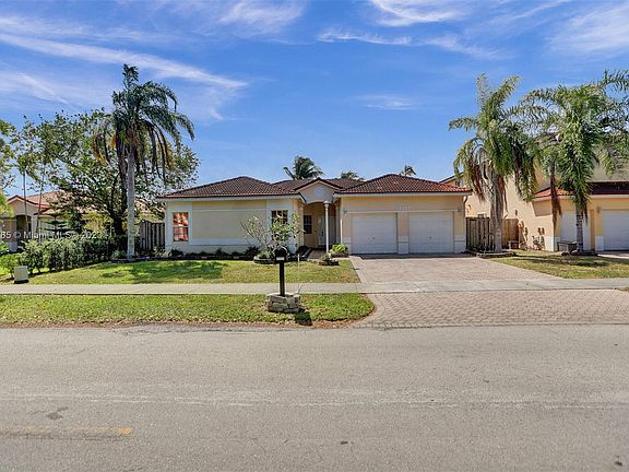 3rd image of 21312 SW 92nd Ave