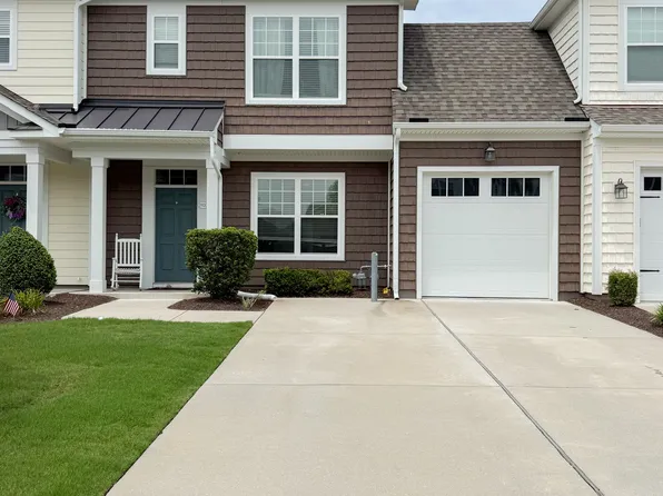 1920 Cannongate Ter, Chesapeake, VA 23322