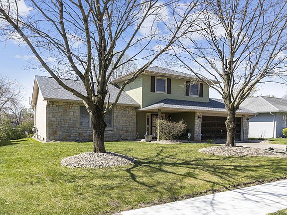 2nd image of 2445 Parkview Dr