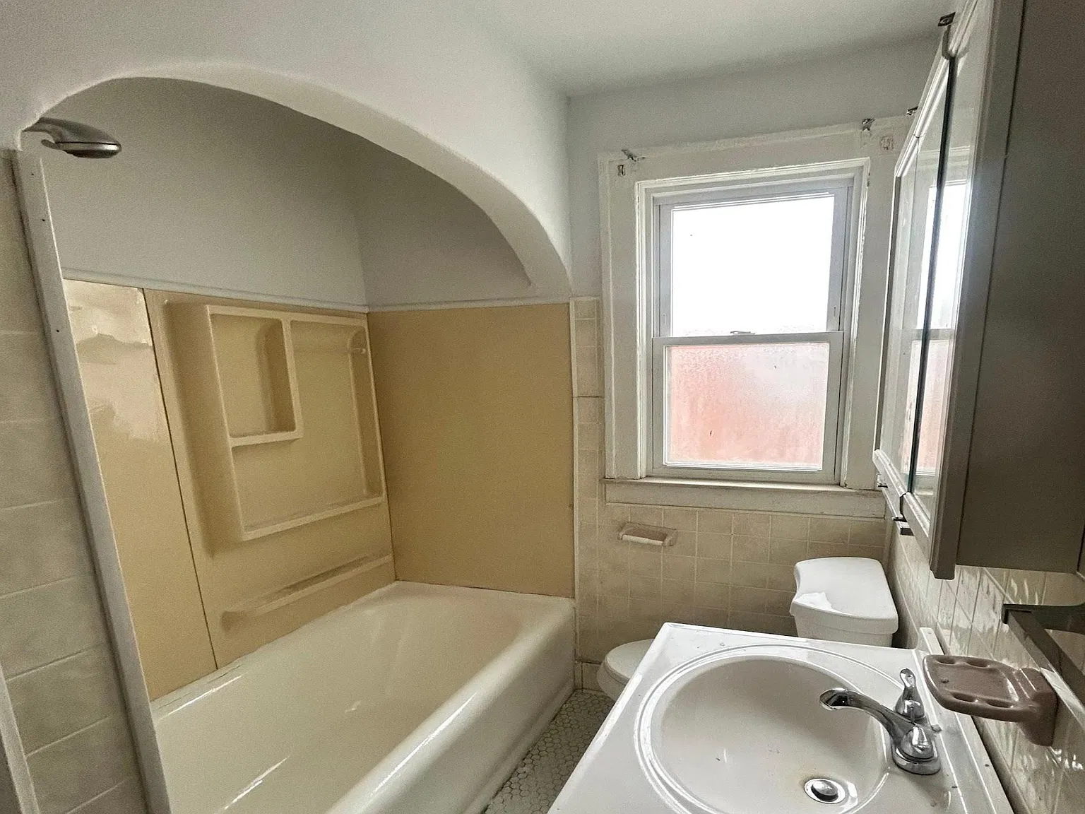 2 bed, $950 — Photo 2