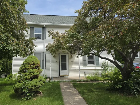 921 Newell Ave, Muscatine, IA 52761