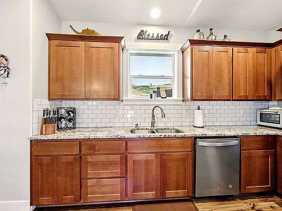 4th image of 4833 Hathaway Dr #0