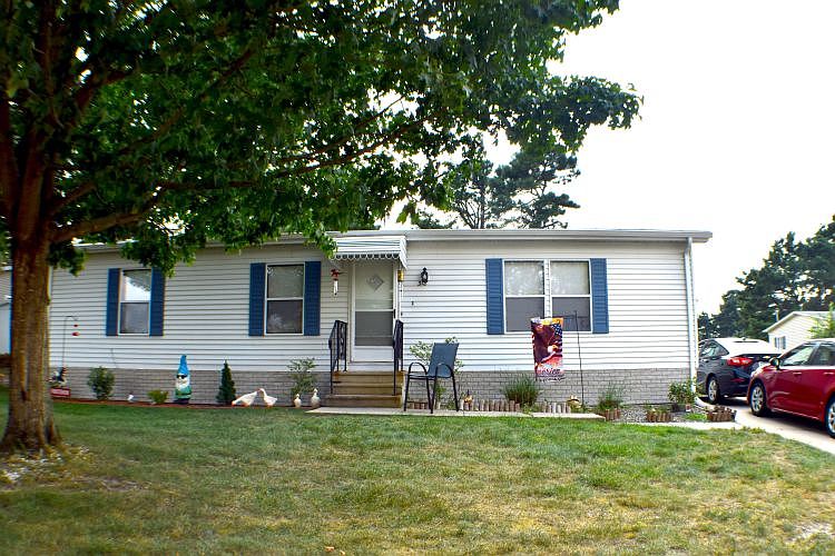 1st image of 218 Kenwood Ct