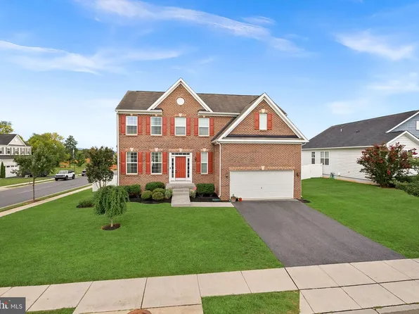 182 Sparkling Brook Rd, Ranson, WV 25438