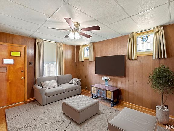 3rd image of 3979 Burgen Ave