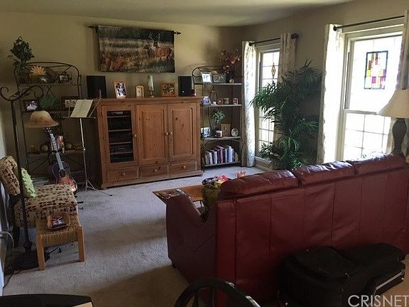 3rd image of 22067 Oxnard St