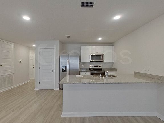 4th image of 4803 Malay Cir