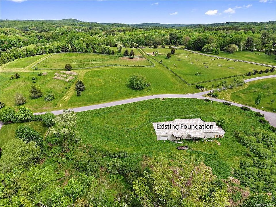 1st image of 109 Stone Bridge Ln