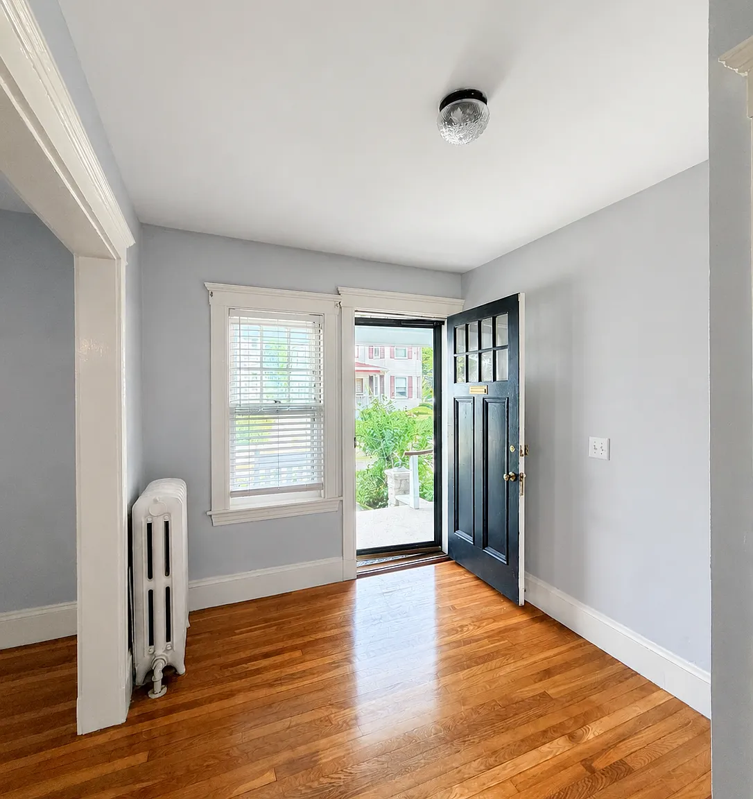 2 bed, $2,595 — Photo 2