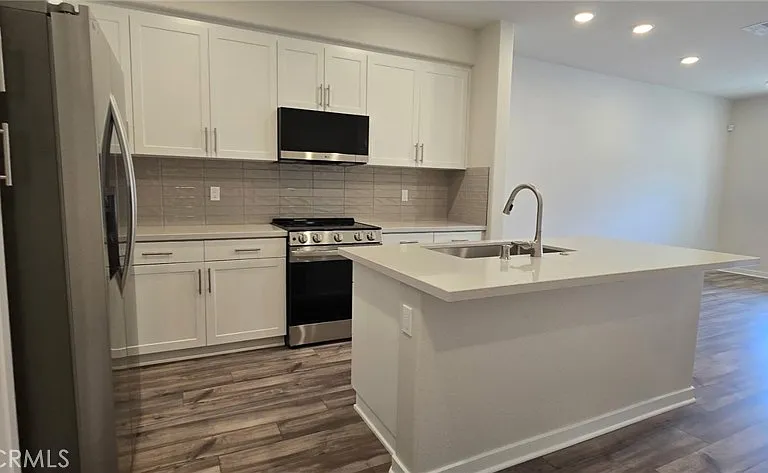 9525 Hannah Way — Photo 6