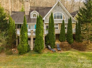 11 Hearthstone Dr, Asheville, NC 28803