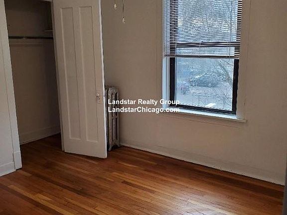 3rd image of 3057 W Eastwood Ave