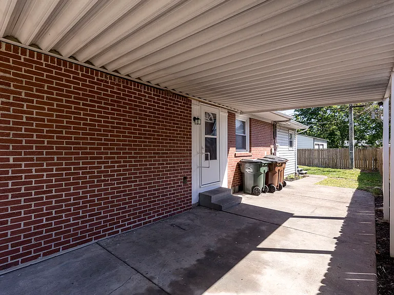 3767 Glenmeade Rd — Photo 25