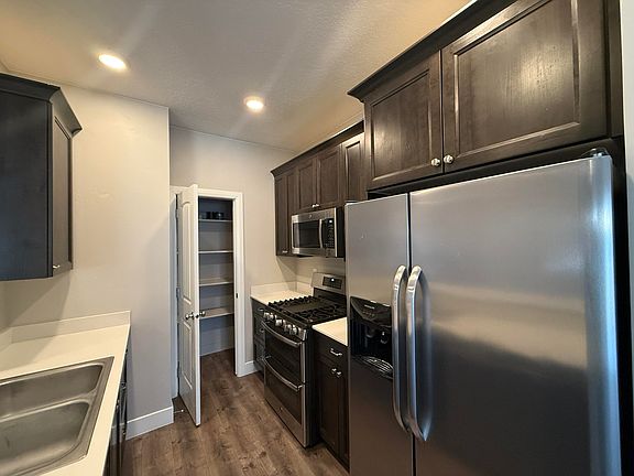 3rd image of 173 E Fiddlers Canyon Rd Unit 49