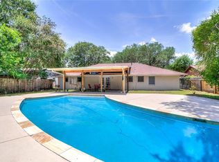 8215 Edgemoor Dr, Houston, TX 77036