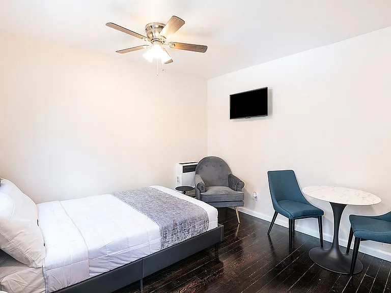 THE NORM @ 750 Normandie Ave — Photo 13