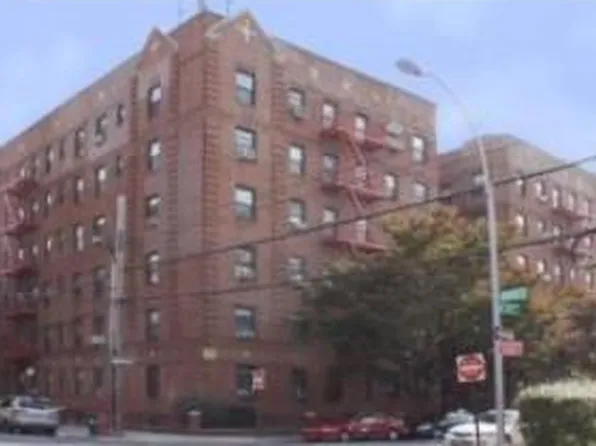 909 East 29th Street