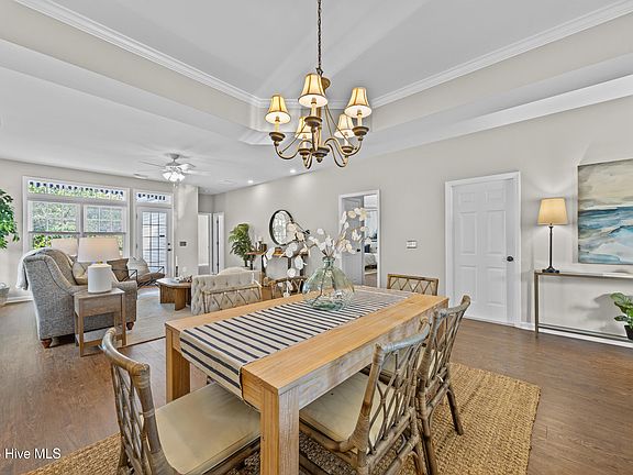 3rd image of 1010 Avenshire Circle