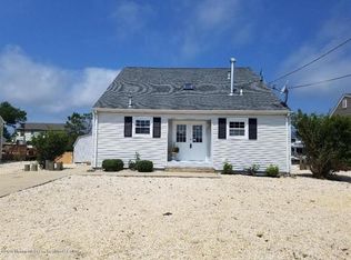 392 Bayview Ave, Bayville, NJ 08721