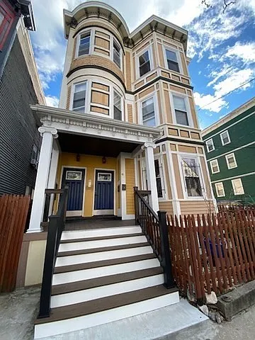 49 Copeland St #1