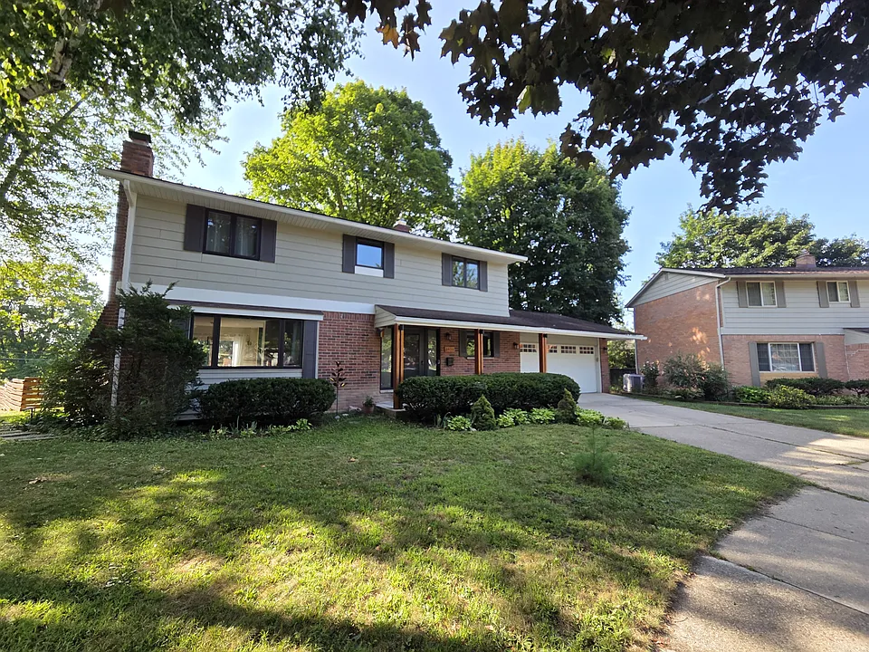 2430 Colony Ct