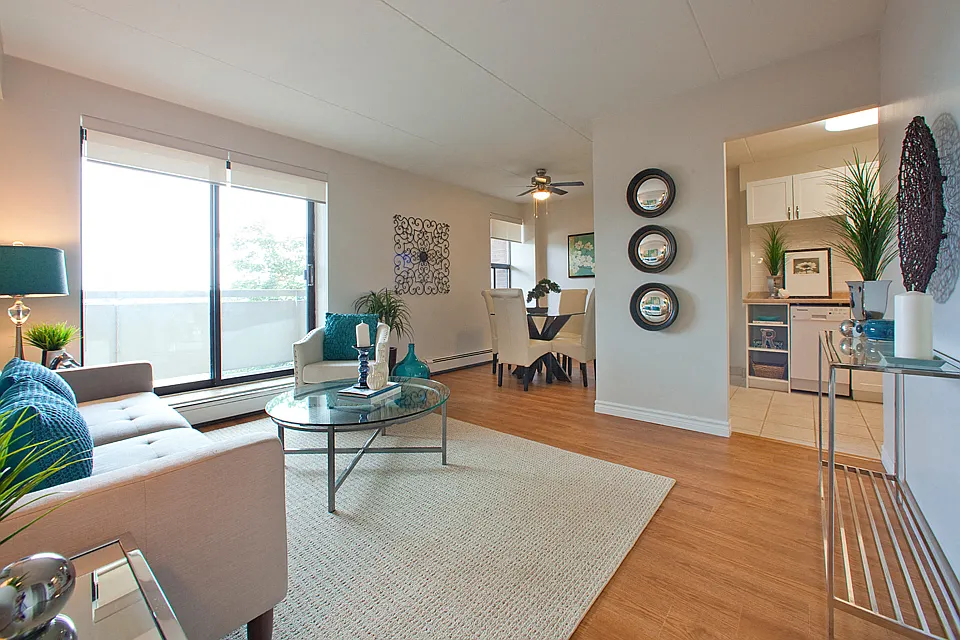 Hillcrest Terrace — Photo 4