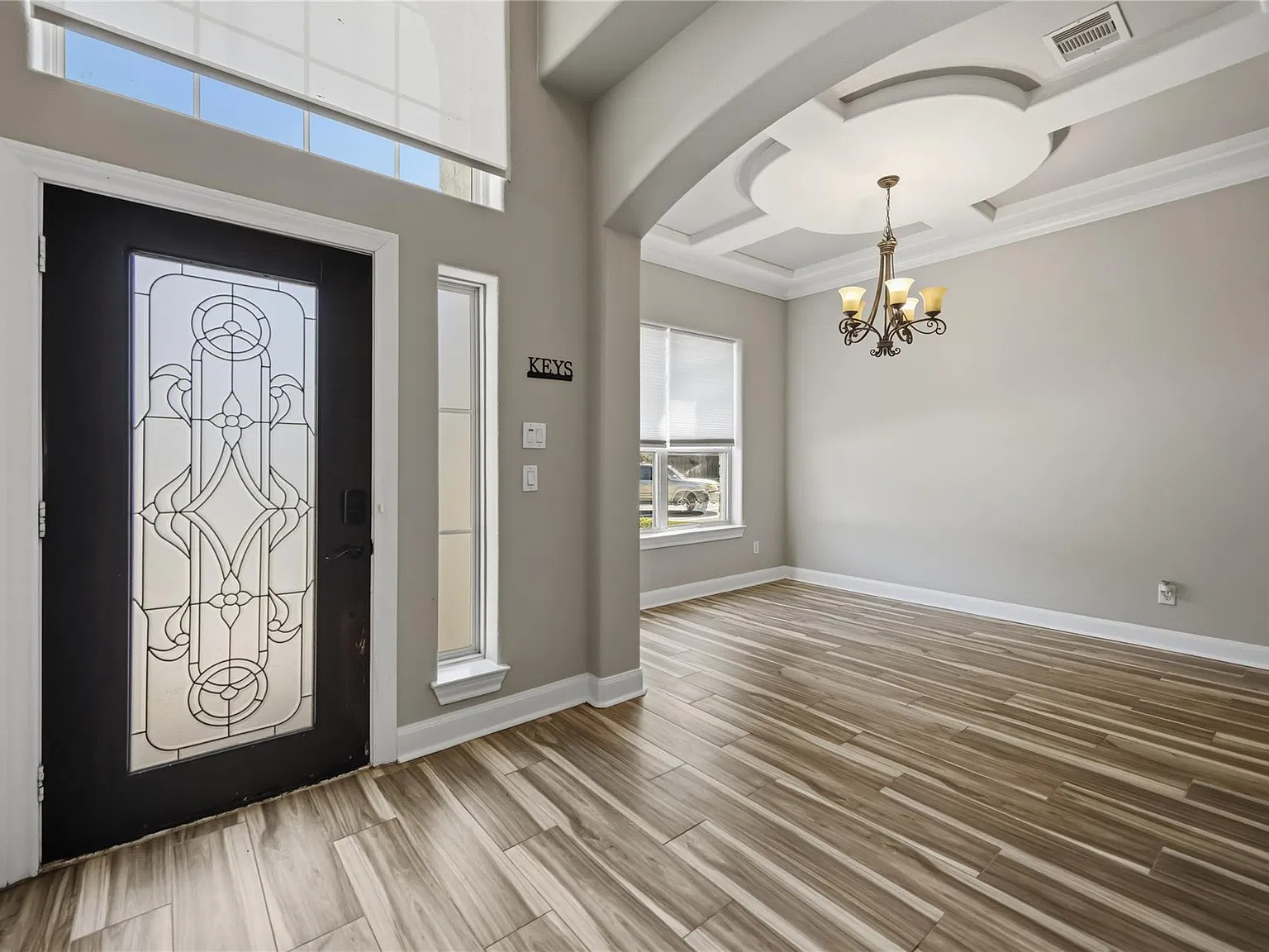 4 bed, 3.5 bath, 2875 sqft, $3,000 — Photo 4