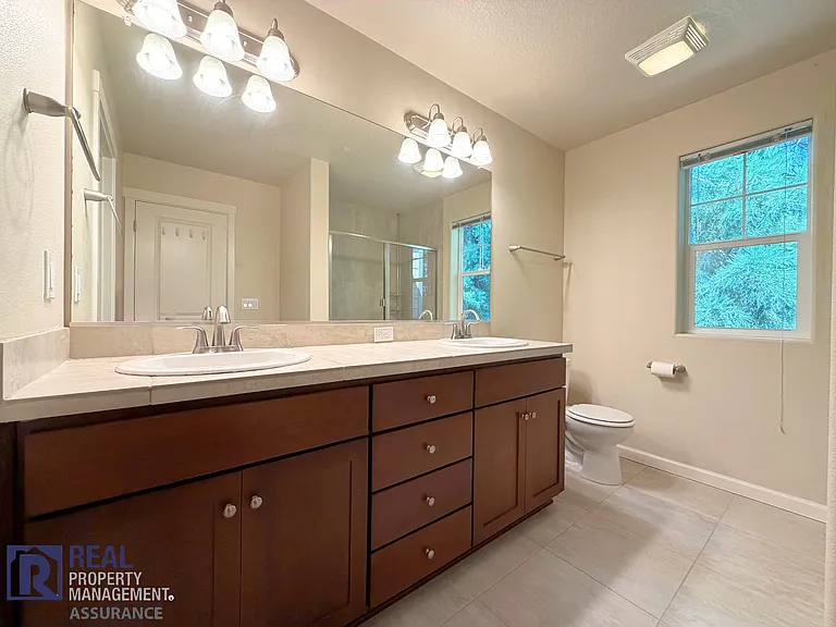7951 NE Caitlin St — Photo 10