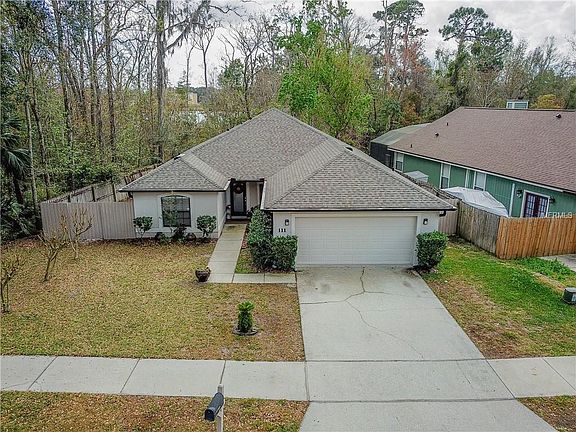 3rd image of 111 Dalton Dr