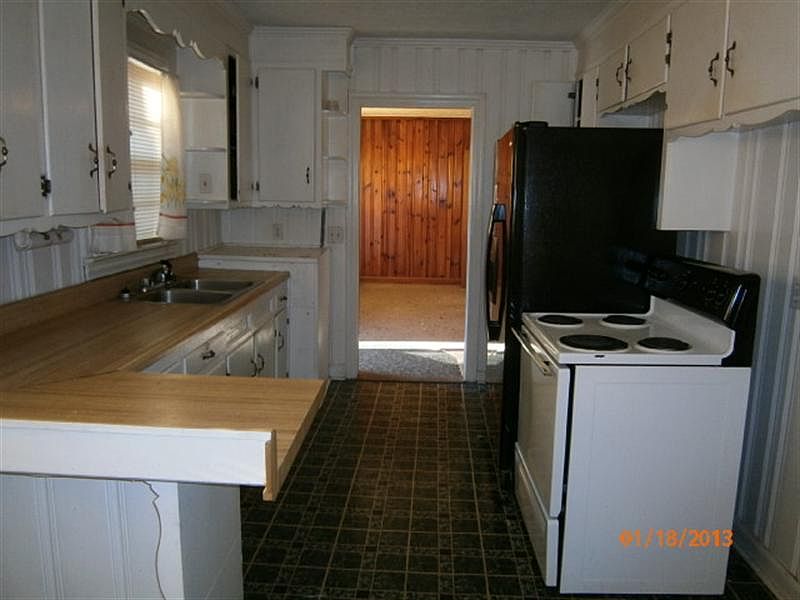 2nd image of 25 Cottingham Cir