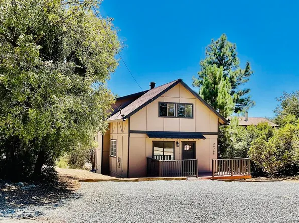 26785 Hopkins Dr, Idyllwild, CA 92549