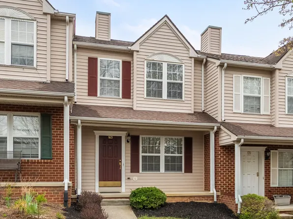 160 Willow Oak Dr NW, Christiansburg, VA 24073