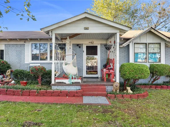 839 14th St, Barling, AR 72923