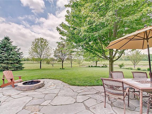 2nd image of 14288 Autumn Woods Dr