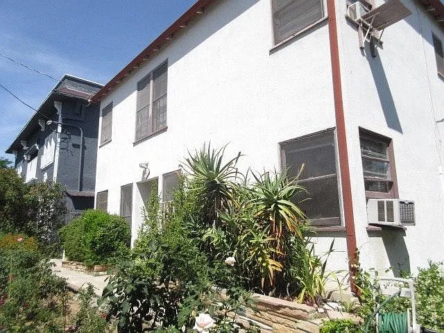 1410 N Kenmore Ave #6 — Photo 5